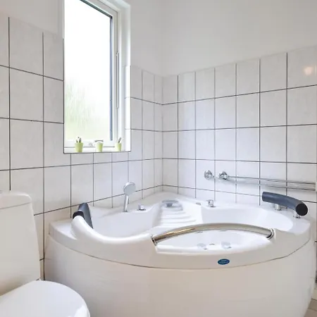 Three-bedroom In בית נופש *
