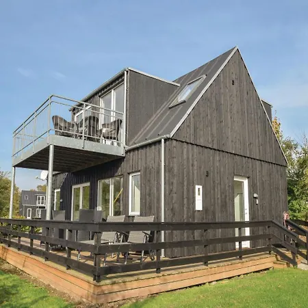 Three-bedroom In Ferienhaus *